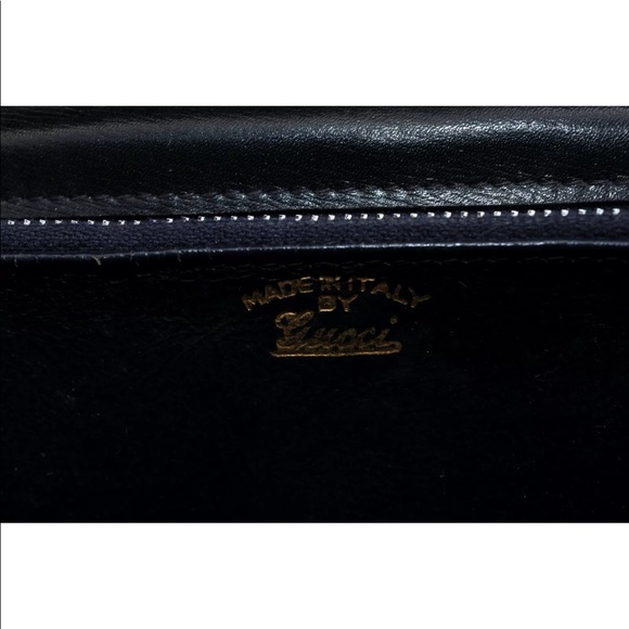 SOLD* Authentic Vintage Gucci chain Shoulder bag - Picture 7 of 8